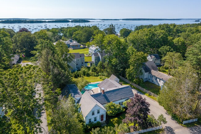 Photo - 239 Foreside Rd