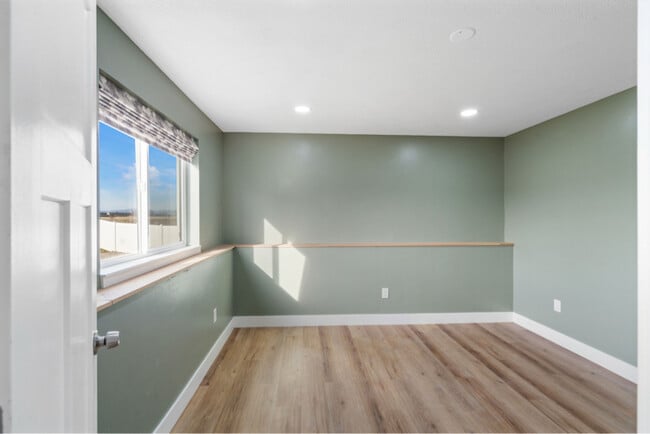 Photo - 1015 W 3000 N