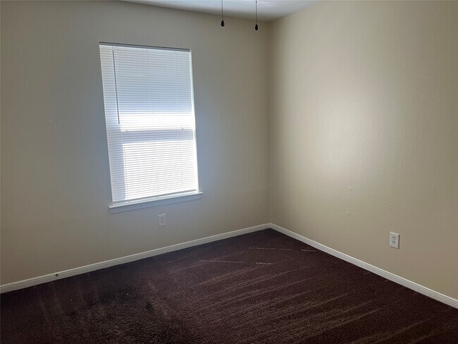 Photo - 8570 Chaletford Dr