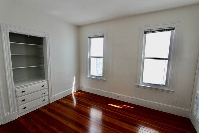 Photo - 299 Lexington St Unit 3