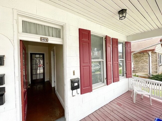 Photo - 1424 W Philadelphia St Unit 1