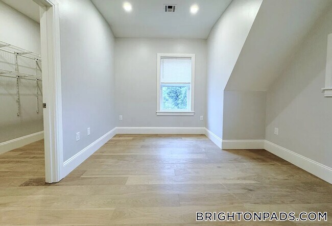 Photo - 51 Fairbanks St Unit 3