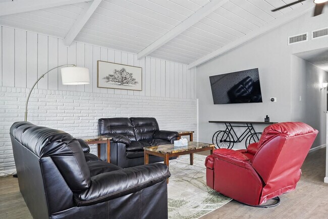 743 Greenhaven Dr Unit SI ID1239619P