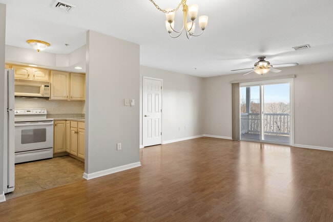 Photo - 240 N 2nd St Unidad H