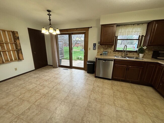 Photo - 2540-2542 Demorrow Cir. Unit 2542