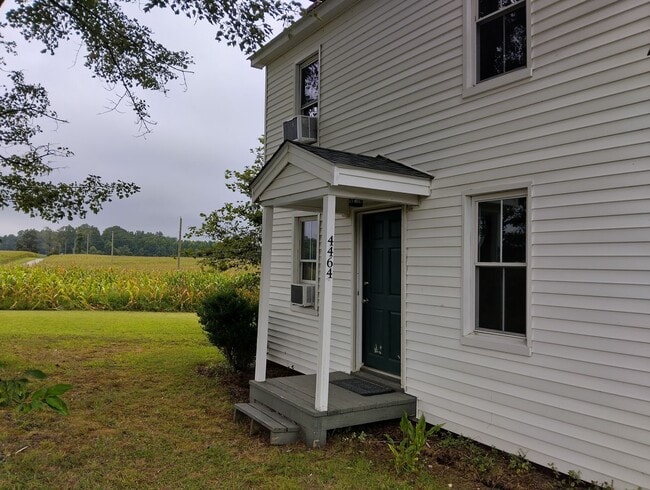 Photo - Adorable farmhouse ready for new long term...