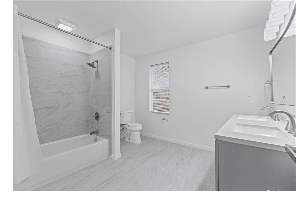 Photo - 3957 Lenox St