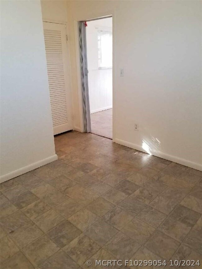 Photo - 2104 Monroe Terrace Unit Side