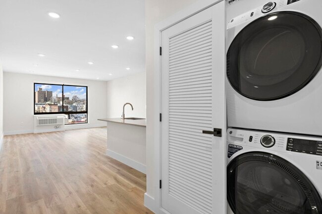 Photo - 433 62nd St Unit 412