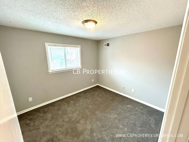 Photo - 5315 Yale Rd