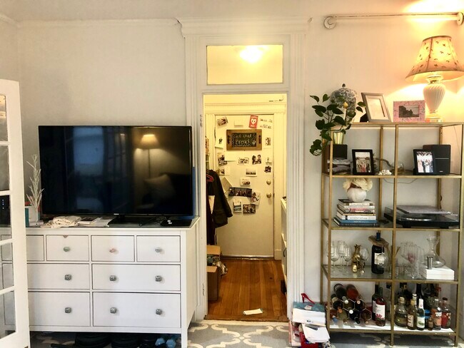 Building Photo - 1111 Boylston St Unit 1