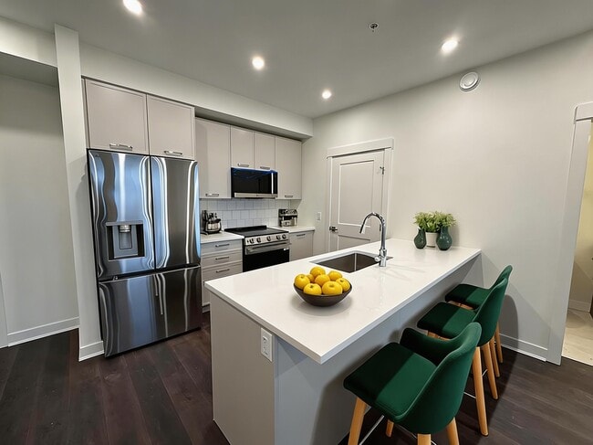 Photo - 5382-200 200 St