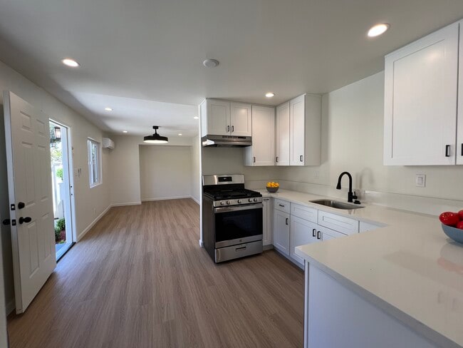 Building Photo - 8932 Krueger St Unit 8932-1/2 Rental