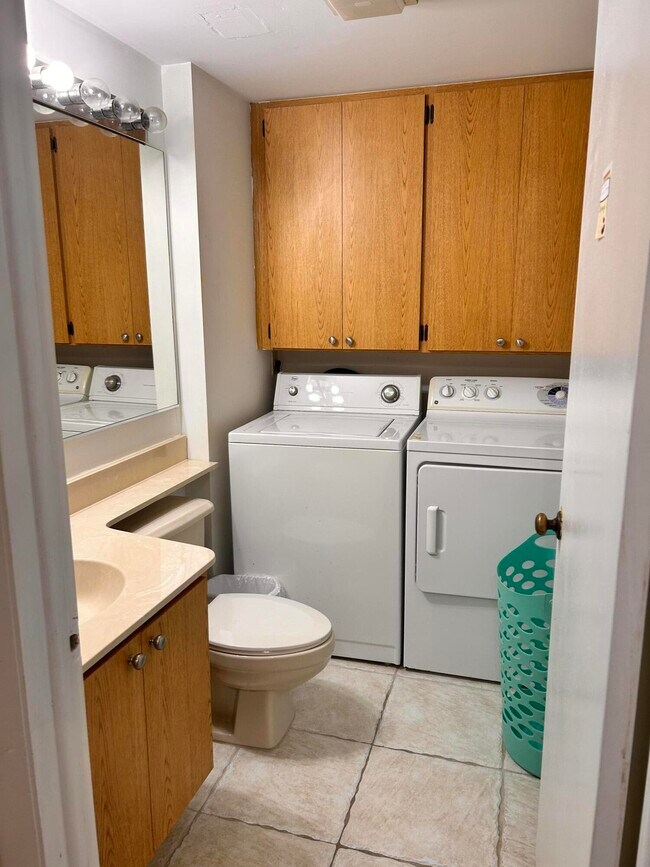 Photo - 8014 80th Way