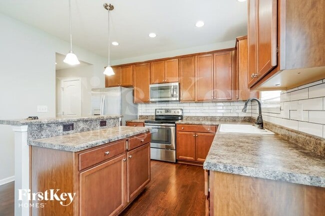 Photo - 8858 Hemingway Dr