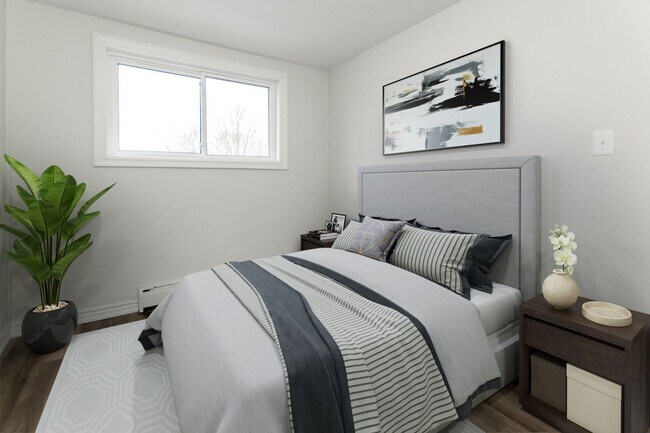 Photo - 716 Downie St