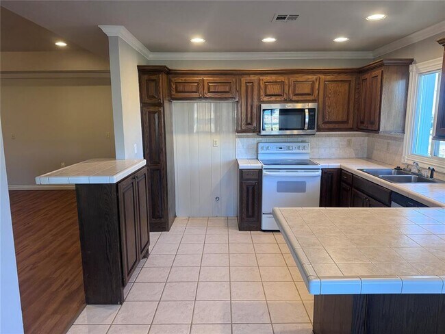 Photo - 5104 Triplett Rd