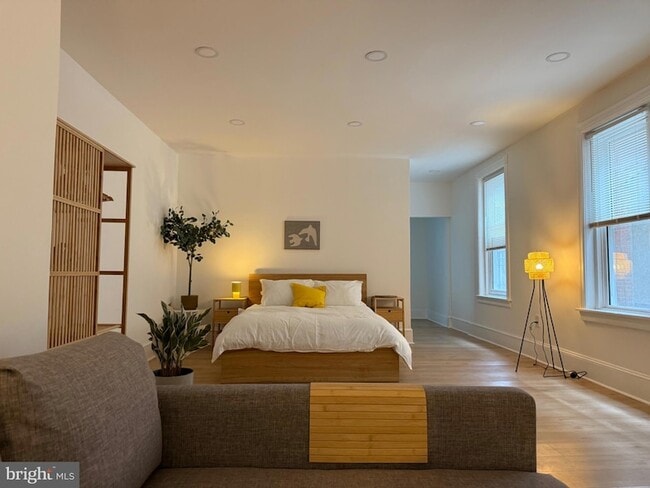 Photo - 114 S 58th St