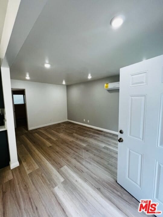 Photo - 4327 Lankershim Blvd