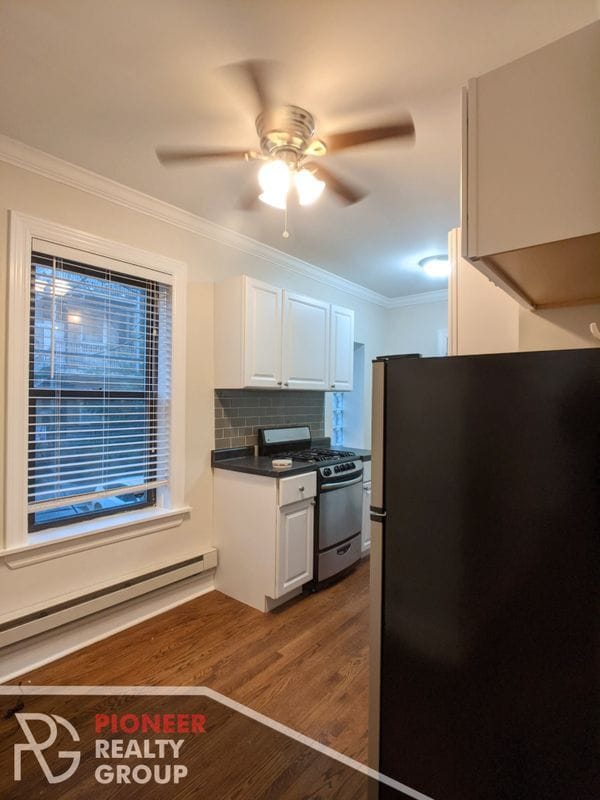 Photo - 837 W Cornelia Ave Unit 3S