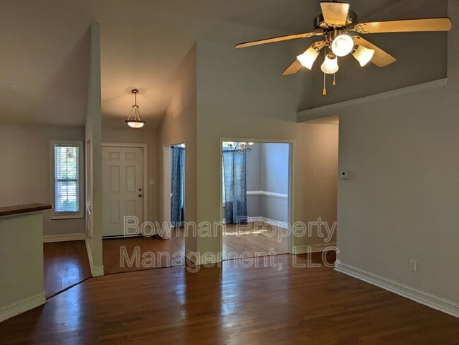 Photo - 503 Southern Ct