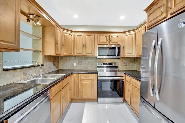 Photo - 100 N Hibiscus Ct