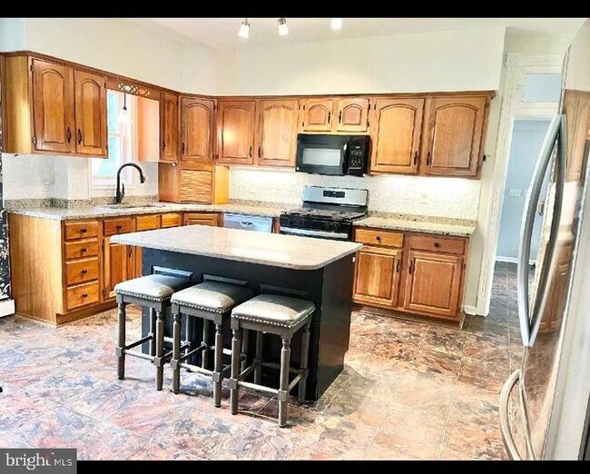 Photo - 25526 Military Rd