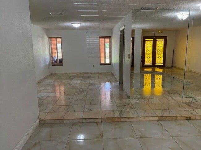 Photo - 1907 SW 131st Pl Ct