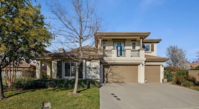 Photo - Live in Luxury - Executive Rental in Guard...