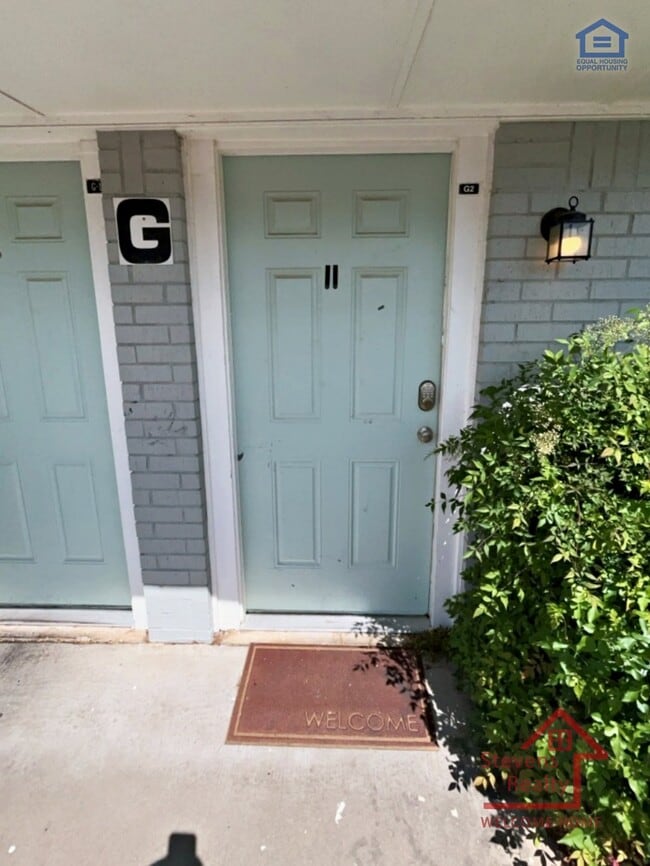 Photo - 2111 NW Lindy Ave