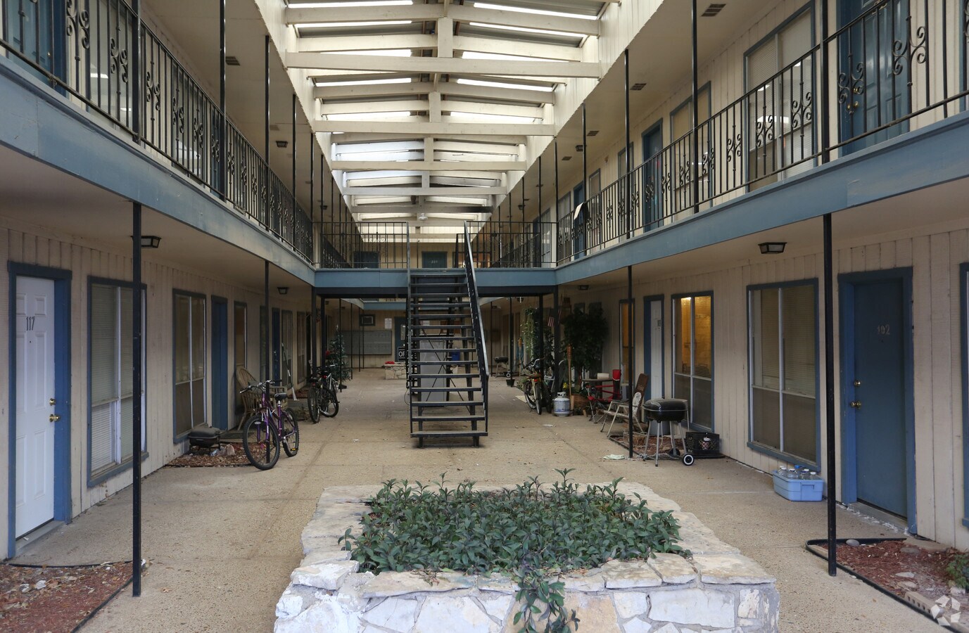 Mesa Apartments - Mesa Brentwood Apartments