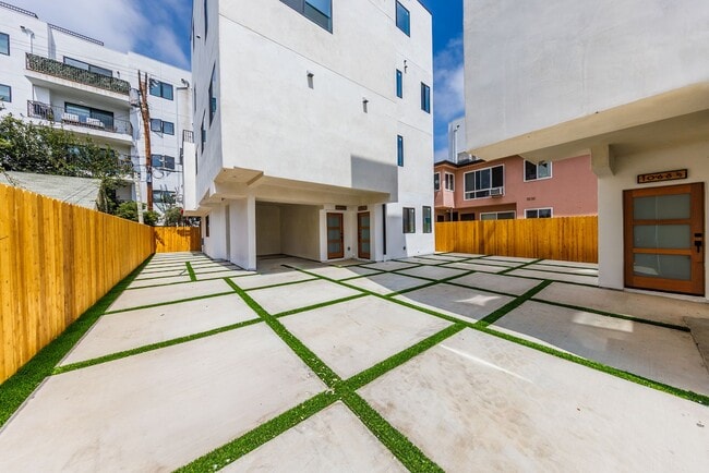 Building Photo - 1063 S Corning St Unit #1063
