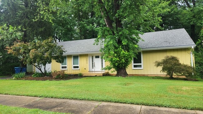 Building Photo - 5 BR Near Ft. Belvoir and Historic Mt. Vernon Rental