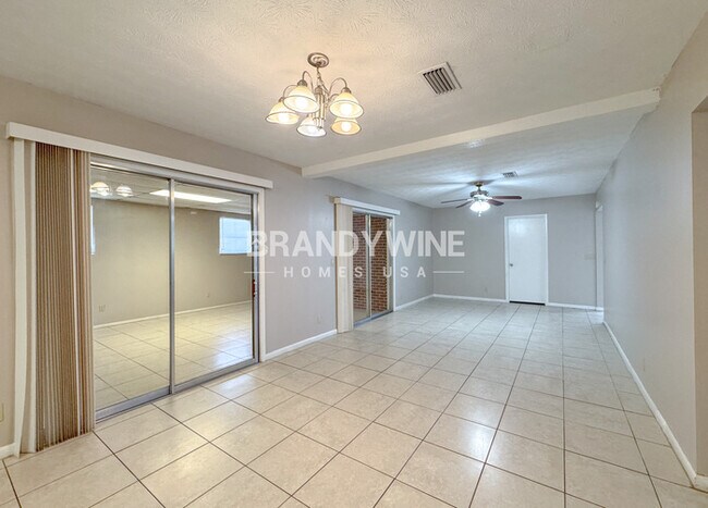 Photo - 3916 Bogata Dr N