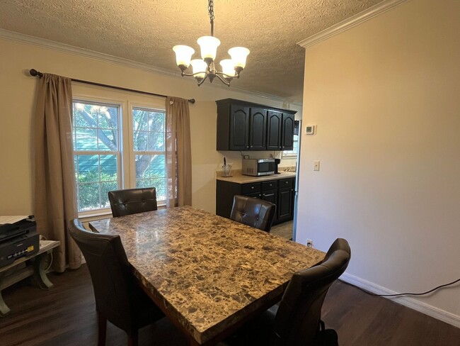 Photo - Spacious 3 Bedroom, 2 Bath Manufactured Home – Live Oak, FL