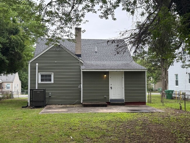Photo - 1419 Overlook St