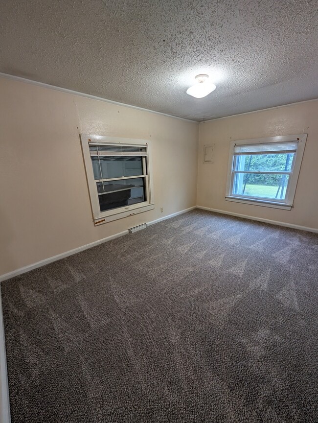 Photo - 2602 SW Washburn Ave