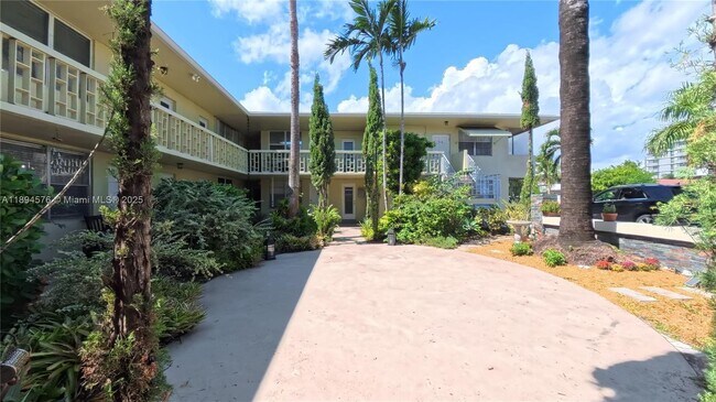 Photo - 1720 Funston St Unit 111