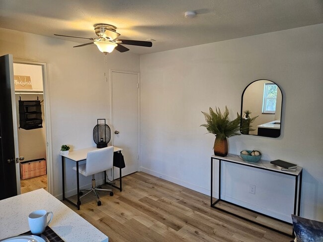 Photo - Hillside Apartments