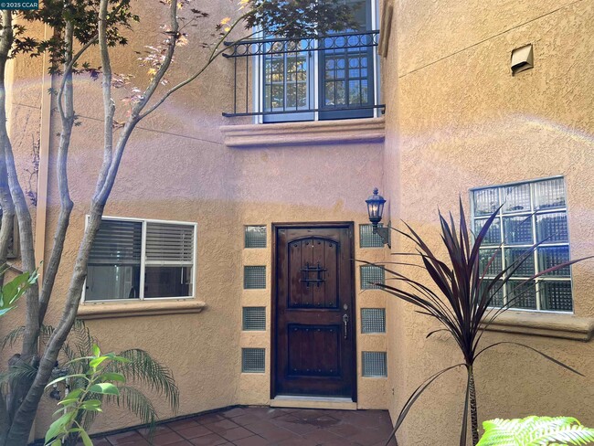 Photo - 120 Cortona Dr