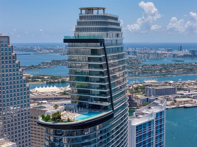 Photo - 300 Biscayne Blvd Way Unidad 4402E Rental