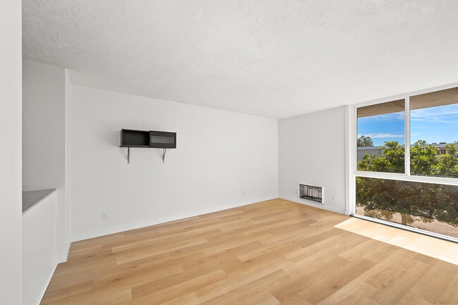 Photo - 3050 Rue D’Orleans