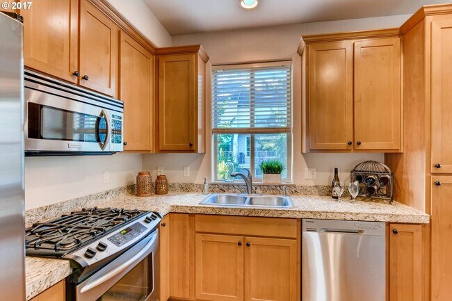 Photo - 1916 NE 49th Way