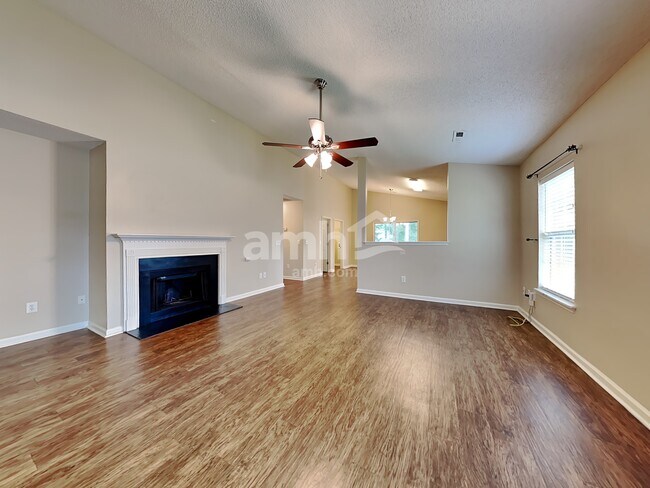 Photo - 108 Elbow Cir