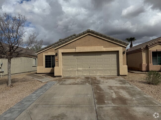 Building Photo - Beautiful 3 bedroom home in East Mesa for ...