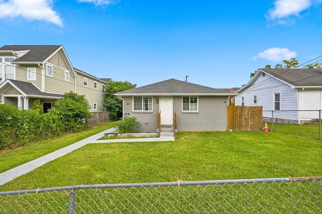 714 27th Ave N Unit D
