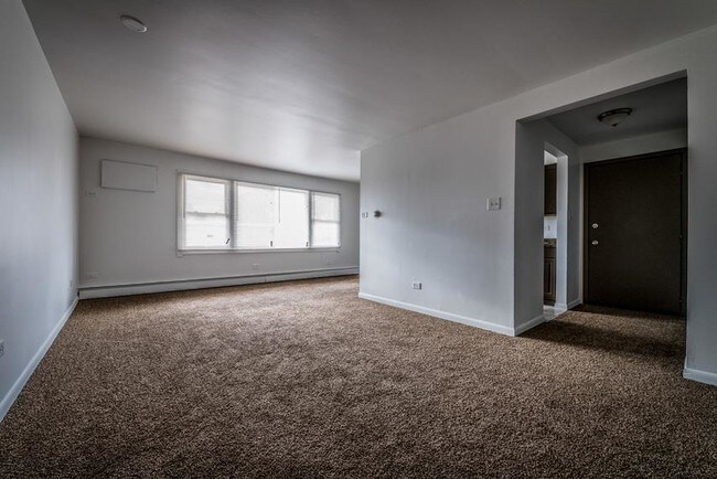 Photo - 410 E 107th St