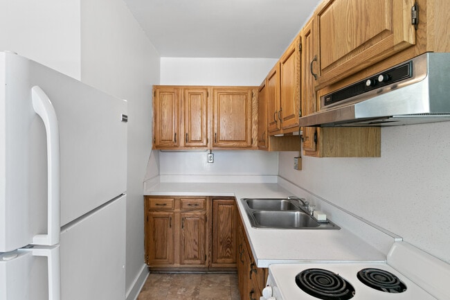 Photo - 108 Washtenaw Ave