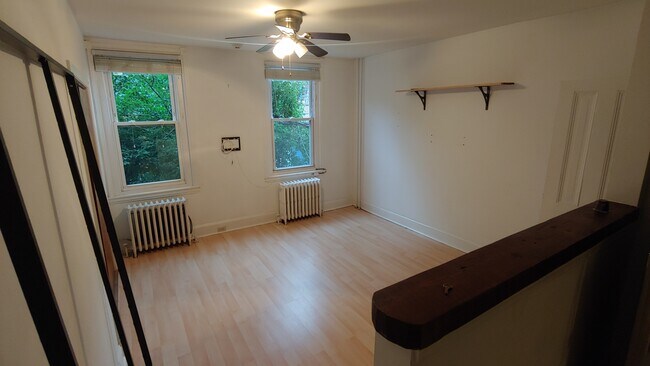 Photo - 218 Bainbridge St Unit 2