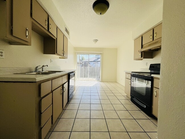 Photo - 3807 N 23rd Dr Unidad 2
